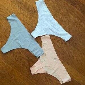 Lulu InvisiWear Mid-rise Thong underwear (duplicated listing/an error)
